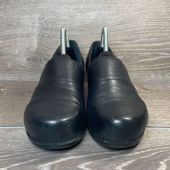 Dansko Tenley Black Leather Women’s Sz 10.5-11/EU 41 Slip On Heeled Clogs - Picture 2 of 11